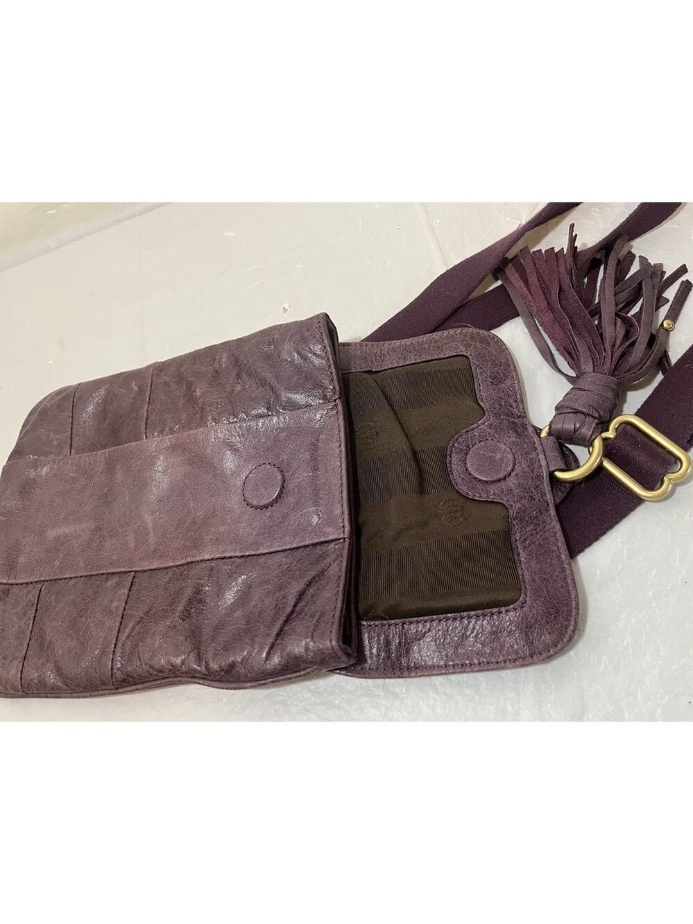 JUICY COUTURE WHIPSTITCH LEATHER TASSEL CROSSBODY BAG PURSE Plum Y2K - Picture 3 of 16